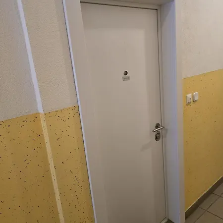 Modern Javornik Lägenhet *